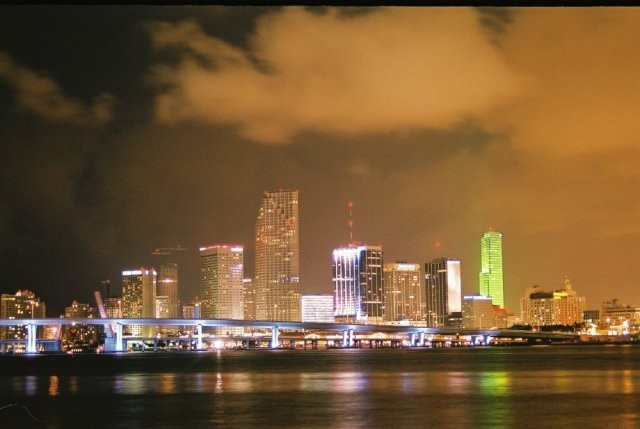   Miami)   Miami_800x600.jpg