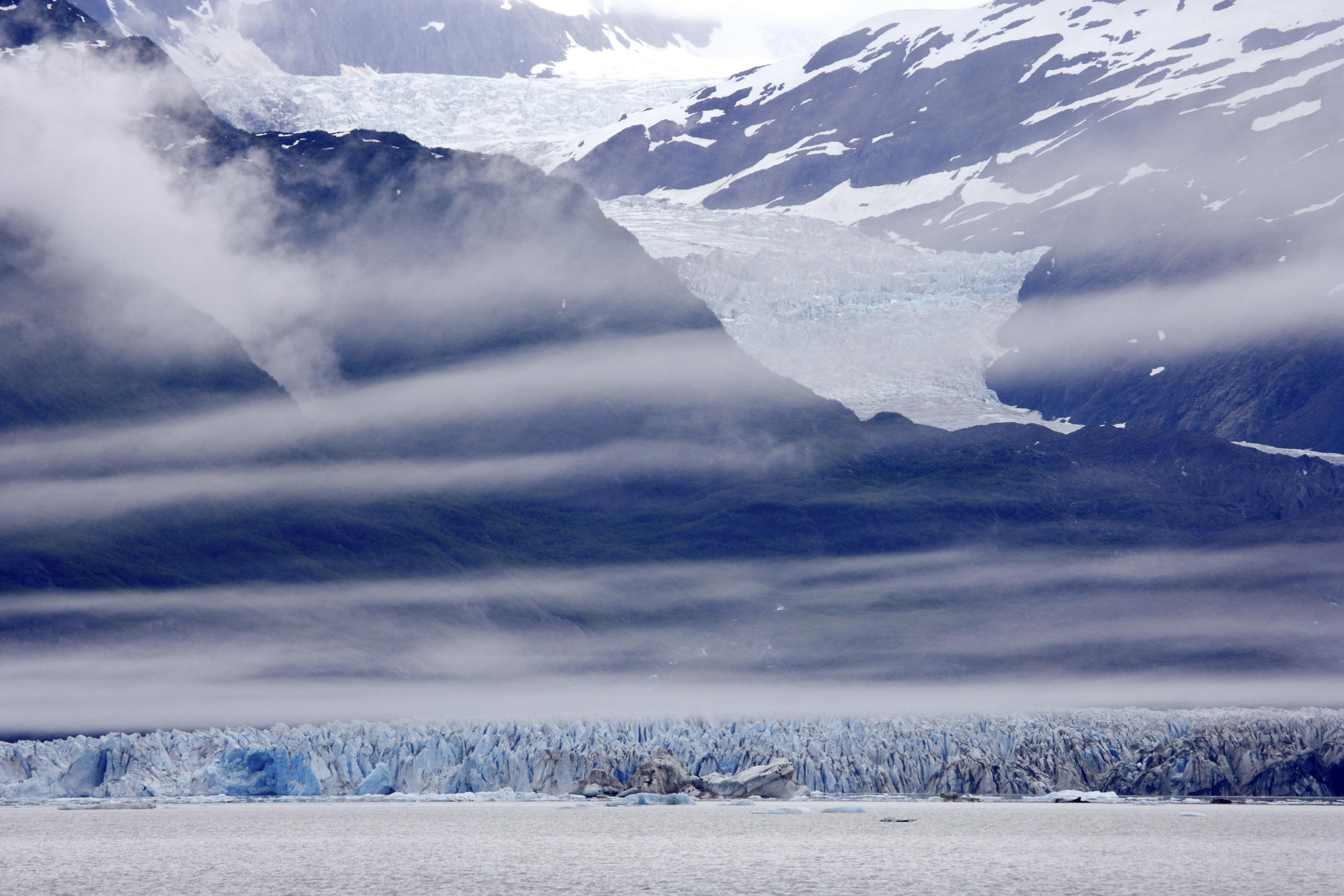 Glacier Alsek Lake