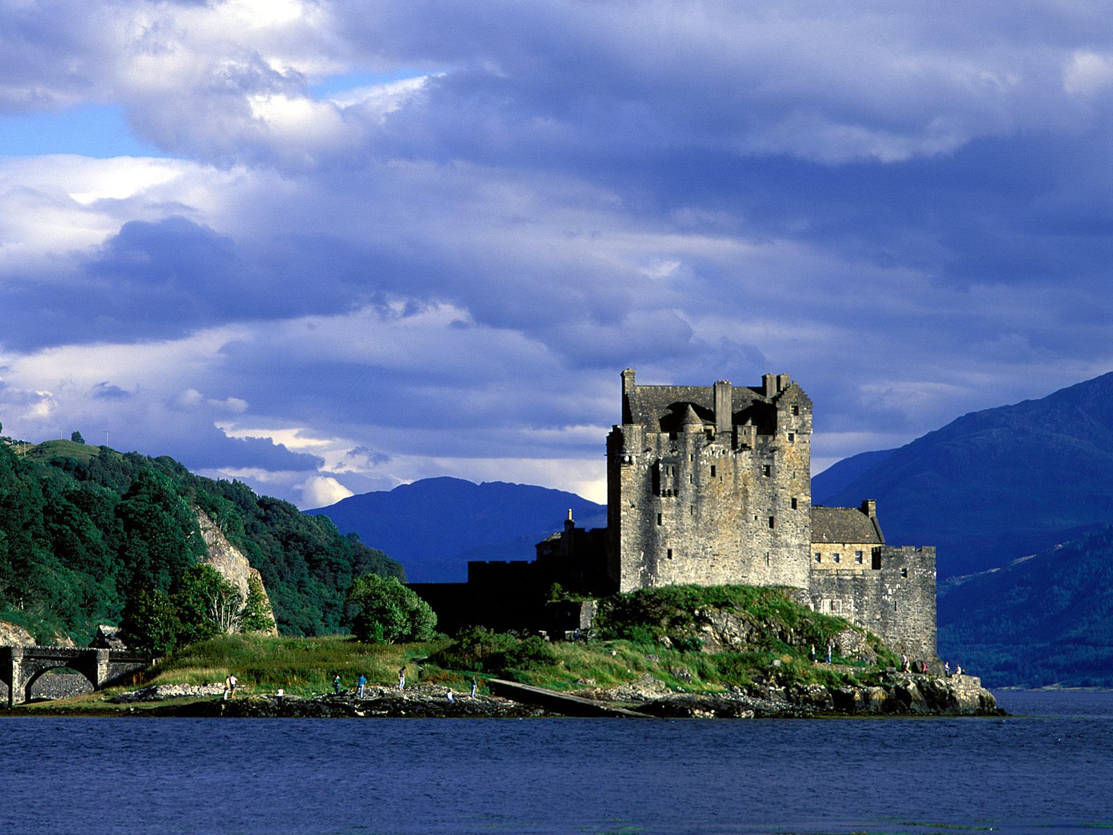 Eilean Donan Castle Loch Duich Scotland 1